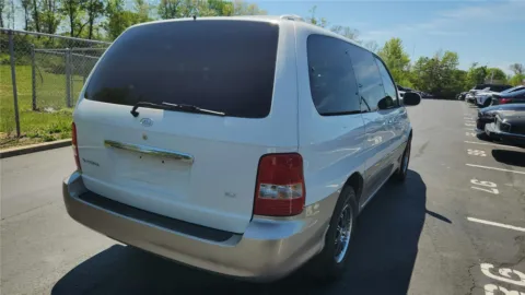 Photos of 2005 Kia Sedona EX for sale in Florence, KY at Tom Gill Chevrolet