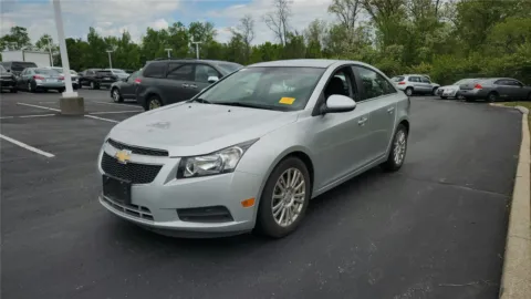 More photos of 2012 Chevrolet Cruze ECO at Tom Gill Chevrolet, KY