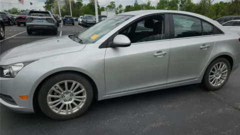 More photos of 2012 Chevrolet Cruze ECO at Tom Gill Chevrolet, KY