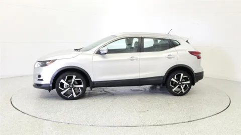 More photos of 2022 Nissan Rogue Sport SL at Tom Gill Chevrolet, KY
