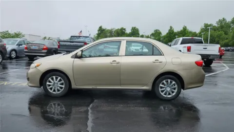 More photos of 2010 Toyota Corolla LE at Tom Gill Chevrolet, KY
