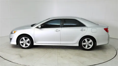 More photos of 2012 Toyota Camry SE at Tom Gill Chevrolet, KY