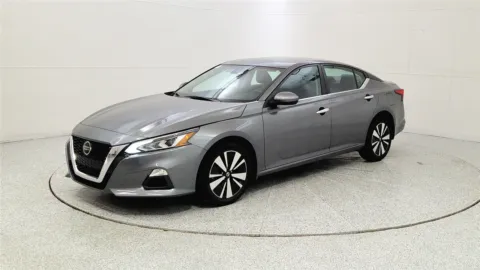 Another view of 2022 Nissan Altima 2.5 SV for sale in Florence, KY at Tom Gill Chevrolet