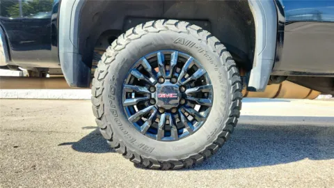 Photos of 2022 GMC Sierra 2500HD SLE for sale in Florence, KY at Tom Gill Chevrolet