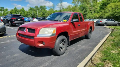 More photos of 2007 Mitsubishi Raider LS at Tom Gill Chevrolet, KY
