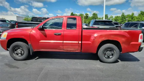 More photos of 2007 Mitsubishi Raider LS at Tom Gill Chevrolet, KY