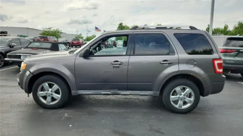 More photos of 2010 Ford Escape Limited at Tom Gill Chevrolet, KY