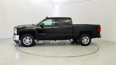 More photos of 2017 Chevrolet Silverado 1500 LT at Tom Gill Chevrolet, KY
