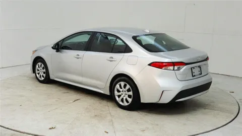 More photos of 2022 Toyota Corolla LE at Tom Gill Chevrolet, KY
