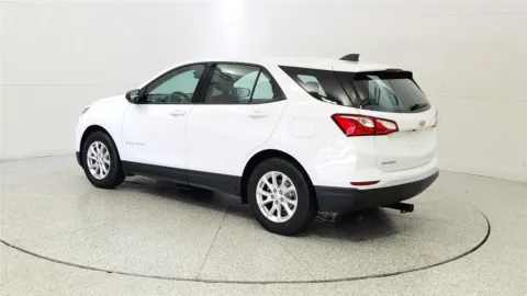 More photos of 2018 Chevrolet Equinox LS at Tom Gill Chevrolet, KY