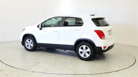 More photos of 2021 Chevrolet Trax LS at Tom Gill Chevrolet, KY