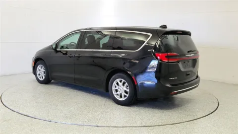More photos of 2023 Chrysler Pacifica Touring L at Tom Gill Chevrolet, KY