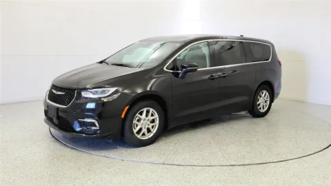 Another view of 2023 Chrysler Pacifica Touring L for sale in Florence, KY at Tom Gill Chevrolet