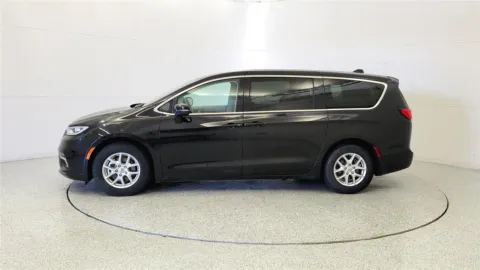 More photos of 2023 Chrysler Pacifica Touring L at Tom Gill Chevrolet, KY