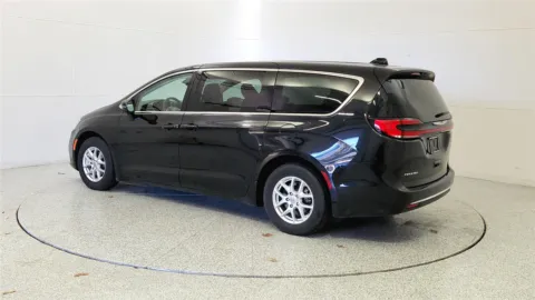 More photos of 2023 Chrysler Pacifica Touring L at Tom Gill Chevrolet, KY
