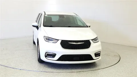 Photos of 2023 Chrysler Pacifica Touring L for sale in Florence, KY at Tom Gill Chevrolet