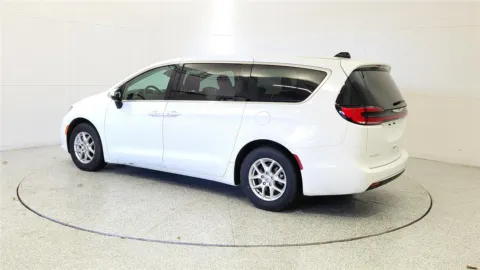More photos of 2023 Chrysler Pacifica Touring L at Tom Gill Chevrolet, KY