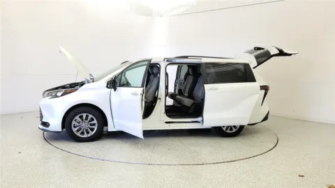 More photos of 2025 Toyota Sienna XLE at Tom Gill Chevrolet, KY