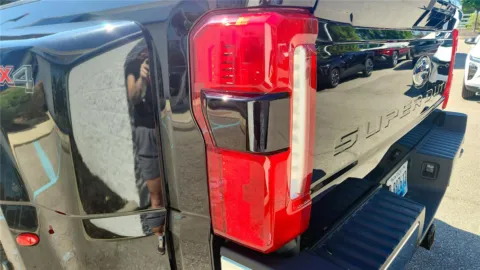 More photos of 2025 Ford Super Duty F-350 DRW Lariat at Tom Gill Chevrolet, KY