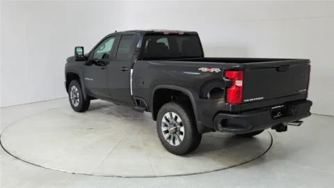 More photos of 2024 Chevrolet Silverado 2500HD Custom at Tom Gill Chevrolet, KY