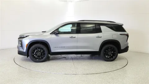 More photos of 2026 Chevrolet Traverse FWD LT at Tom Gill Chevrolet, KY