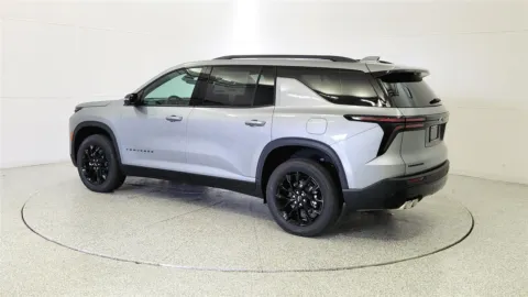 More photos of 2026 Chevrolet Traverse FWD LT at Tom Gill Chevrolet, KY