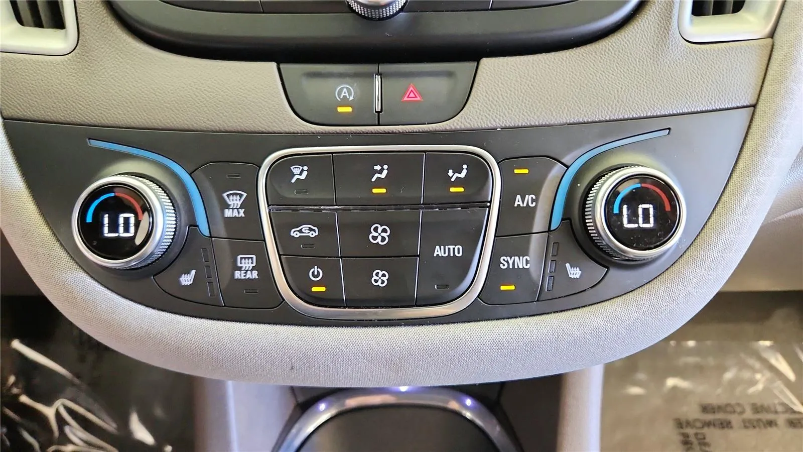 2025 Chevrolet Malibu 1LT - Photo 25
