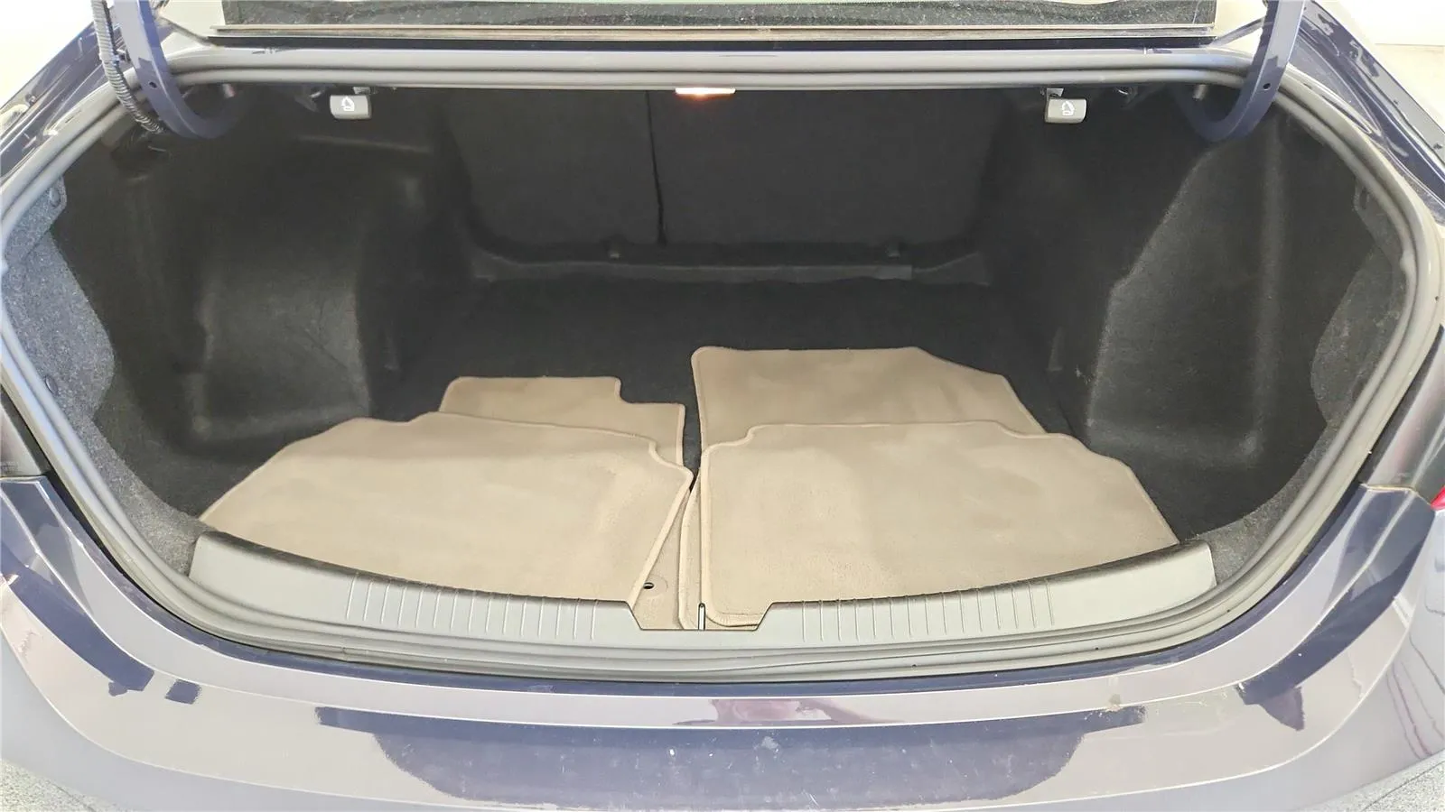 2025 Chevrolet Malibu 1LT - Photo 35