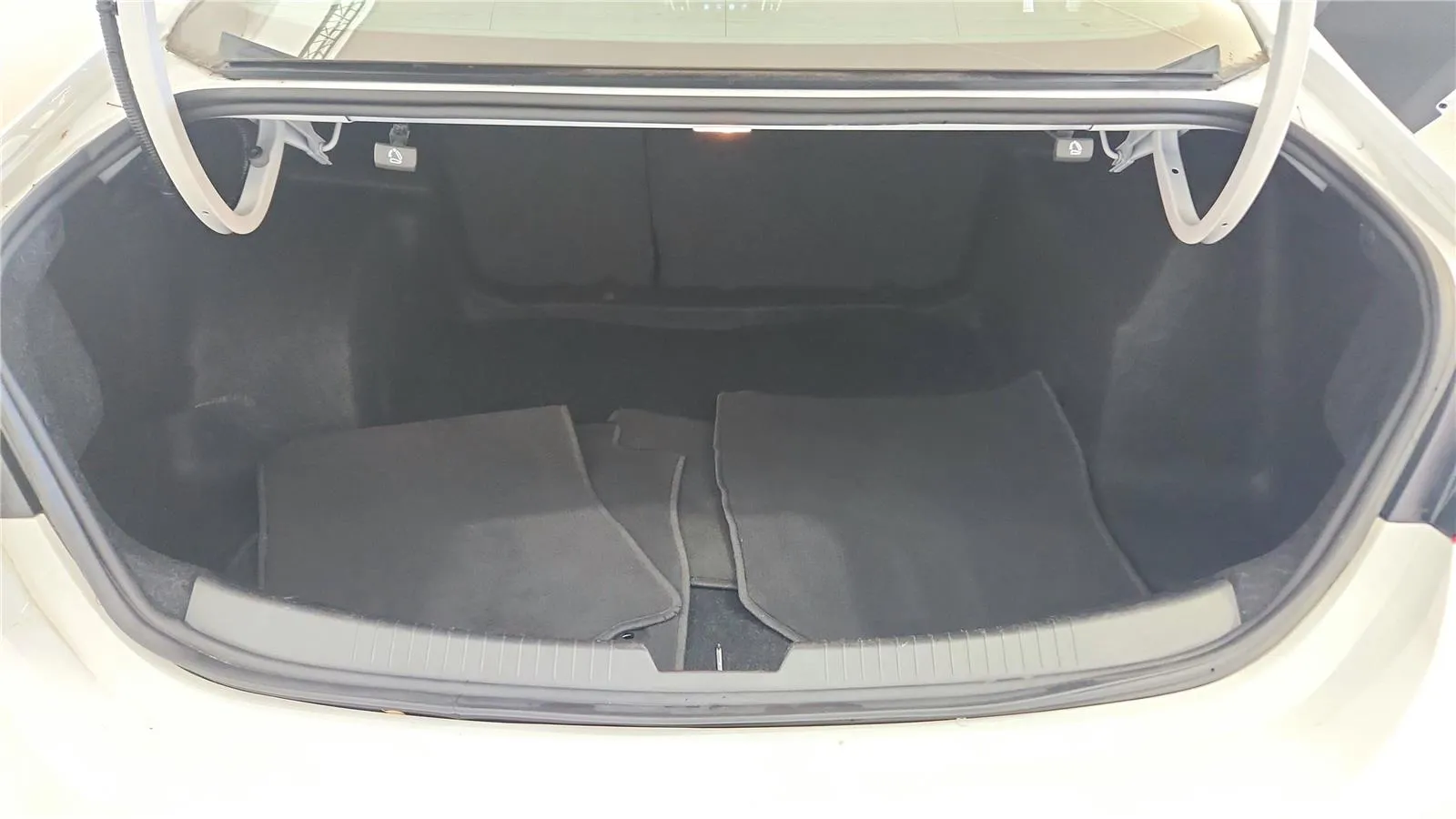 2025 Chevrolet Malibu 1LT - Photo 19