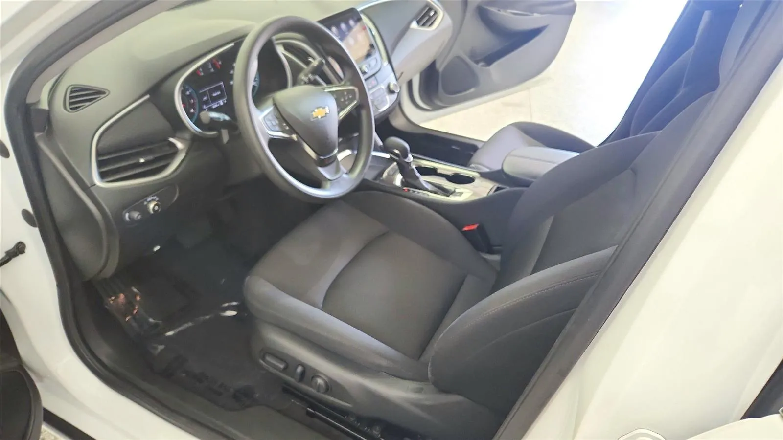 2025 Chevrolet Malibu 1LT - Photo 22