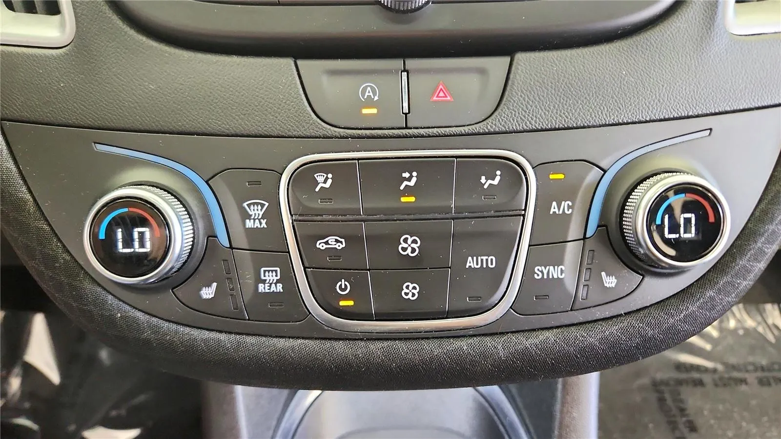 2025 Chevrolet Malibu 1LT - Photo 30
