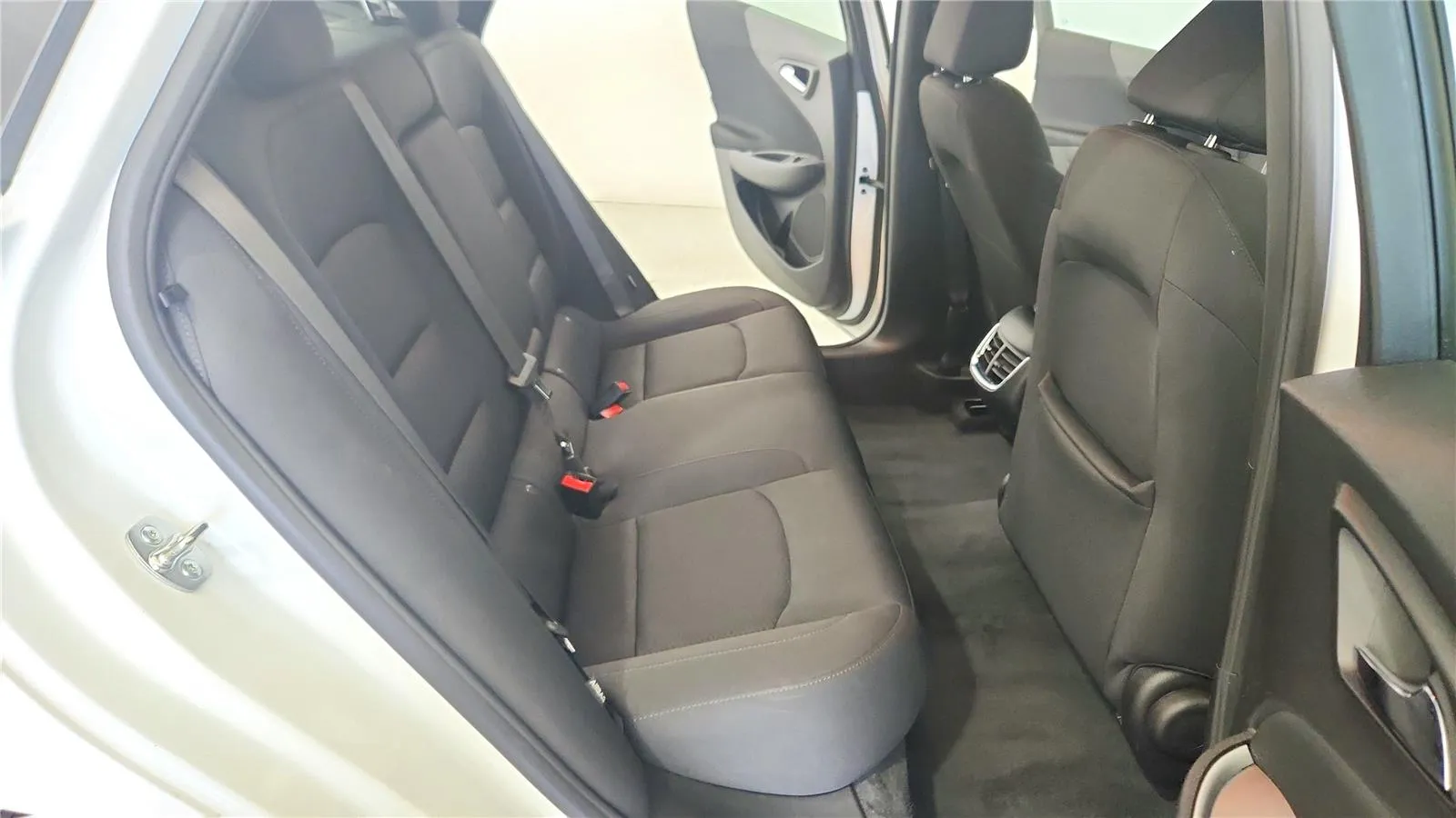2025 Chevrolet Malibu 1LT - Photo 37