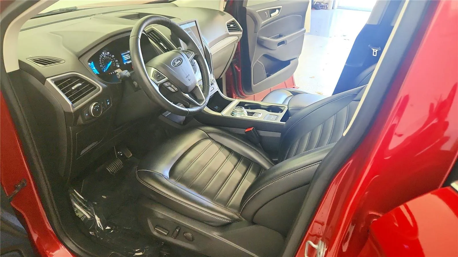 2022 Ford Edge SEL - Photo 23