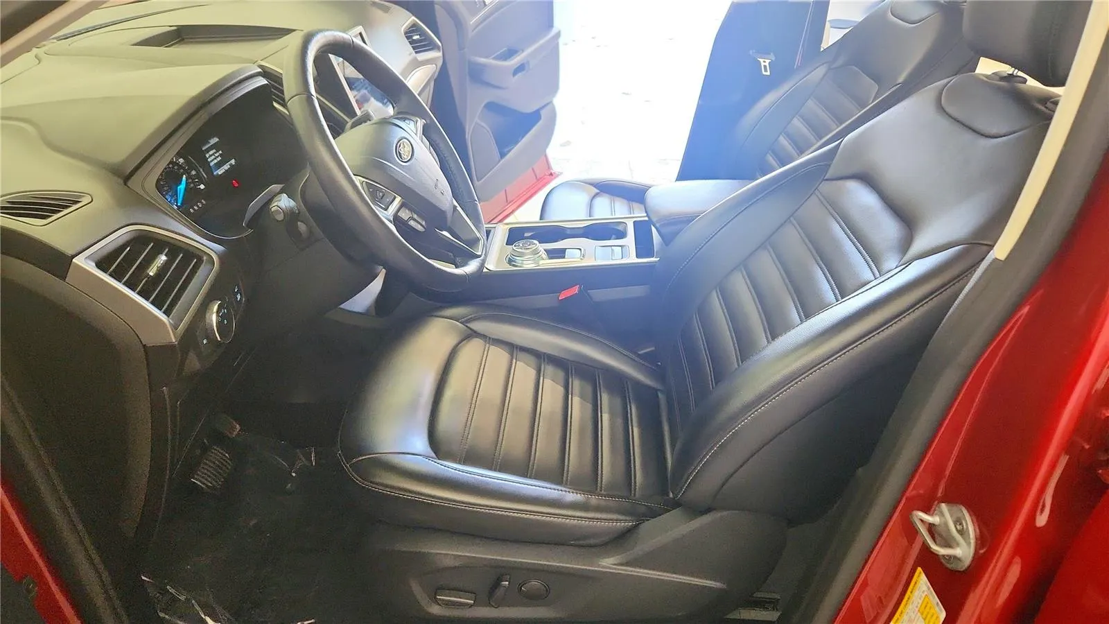 2022 Ford Edge SEL - Photo 24