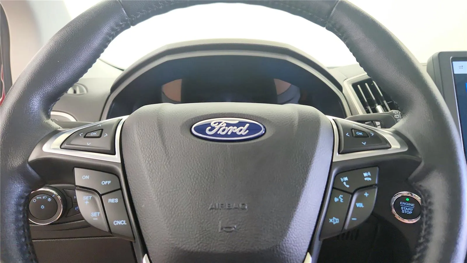 2022 Ford Edge SEL - Photo 28