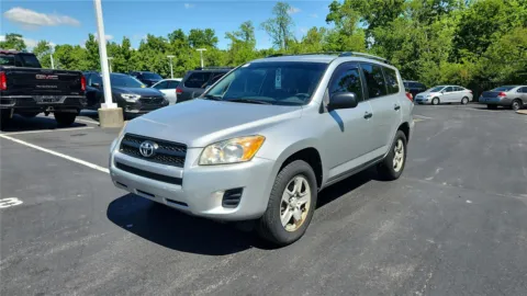 More photos of 2009 Toyota RAV4 at Tom Gill Chevrolet, KY