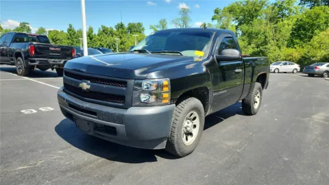 More photos of 2009 Chevrolet Silverado 1500 Work Truck at Tom Gill Chevrolet, KY