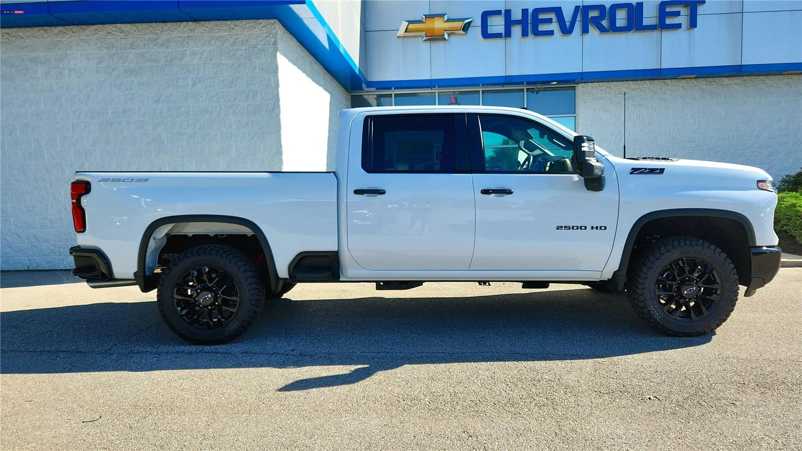 White 2026 Chevrolet Silverado 2500HD LT for sale in Florence, KY