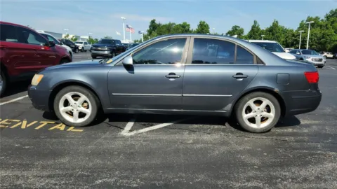 More photos of 2009 Hyundai Sonata SE at Tom Gill Chevrolet, KY