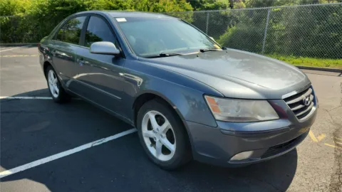 Photos of 2009 Hyundai Sonata SE for sale in Florence, KY at Tom Gill Chevrolet