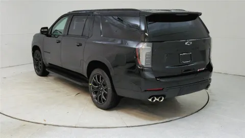 More photos of 2025 Chevrolet Suburban RST at Tom Gill Chevrolet, KY