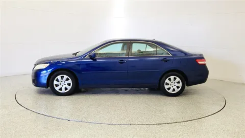 More photos of 2010 Toyota Camry SE at Tom Gill Chevrolet, KY