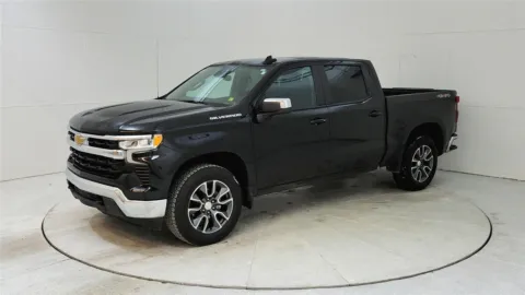 Another view of 2022 Chevrolet Silverado 1500 LT for sale in Florence, KY at Tom Gill Chevrolet