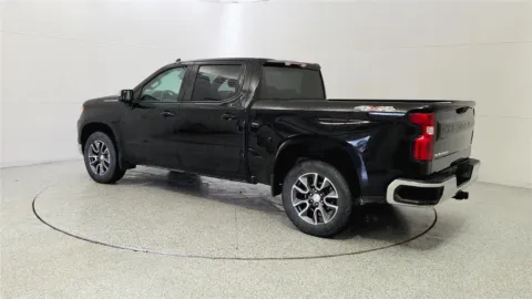 More photos of 2022 Chevrolet Silverado 1500 LT at Tom Gill Chevrolet, KY