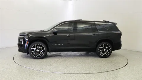 More photos of 2025 Chevrolet Traverse AWD High Country at Tom Gill Chevrolet, KY