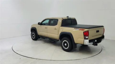More photos of 2018 Toyota Tacoma TRD Off-Road at Tom Gill Chevrolet, KY