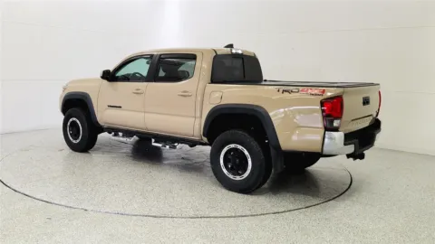 More photos of 2018 Toyota Tacoma TRD Off-Road at Tom Gill Chevrolet, KY