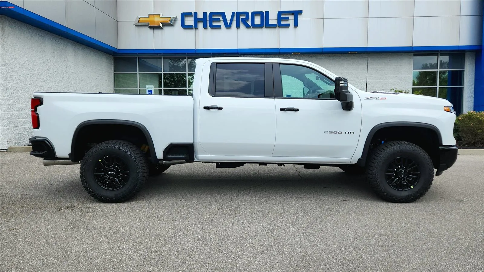 White 2026 Chevrolet Silverado 2500HD ZR2 for sale in Florence, KY