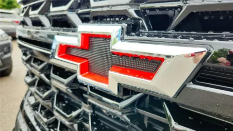 More photos of 2026 Chevrolet Silverado 2500HD ZR2 at Tom Gill Chevrolet, KY