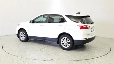 More photos of 2020 Chevrolet Equinox LS at Tom Gill Chevrolet, KY